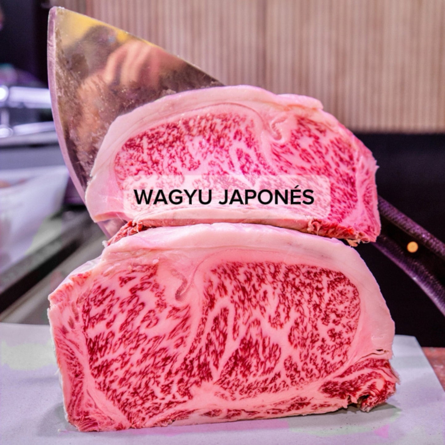 Wagyu Japonés A5 – La Carne Más Exquisita del Mundo - Vaca Negra